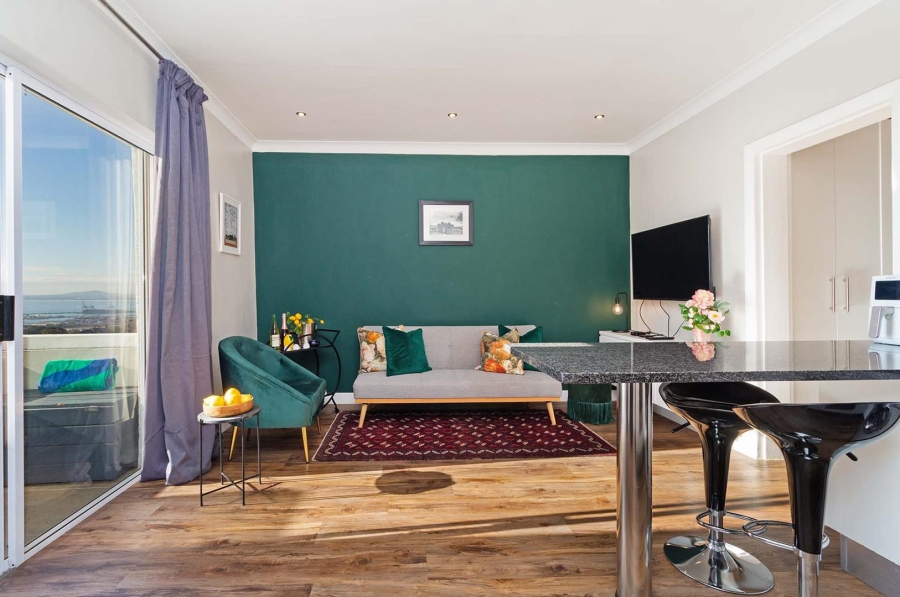 1 Bedroom Property for Sale in Vredehoek Western Cape